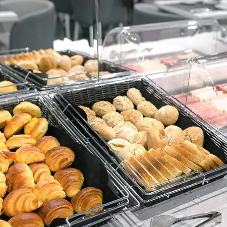 מלון Sao Bento 3*